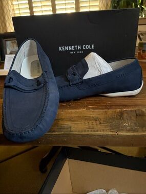 Kenneth Cole Navy Blue Suede Slip-On Driving Loafers.
